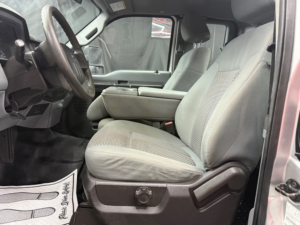 2011 Ford F-250 Image 9