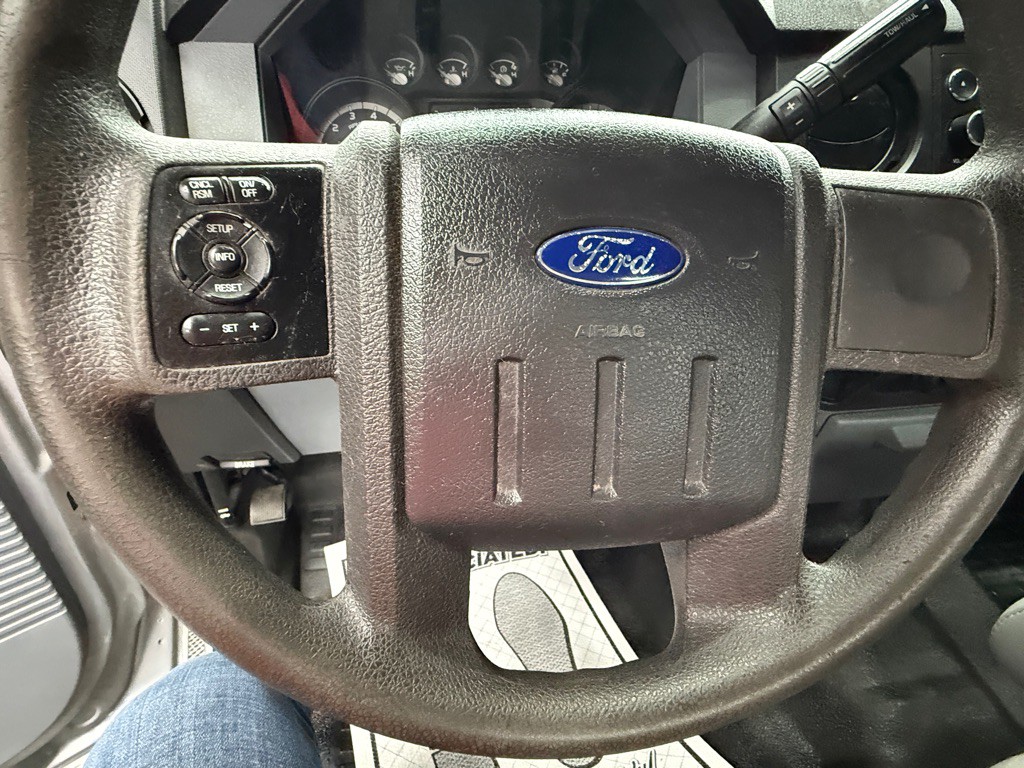 2011 Ford F-250 Image 10