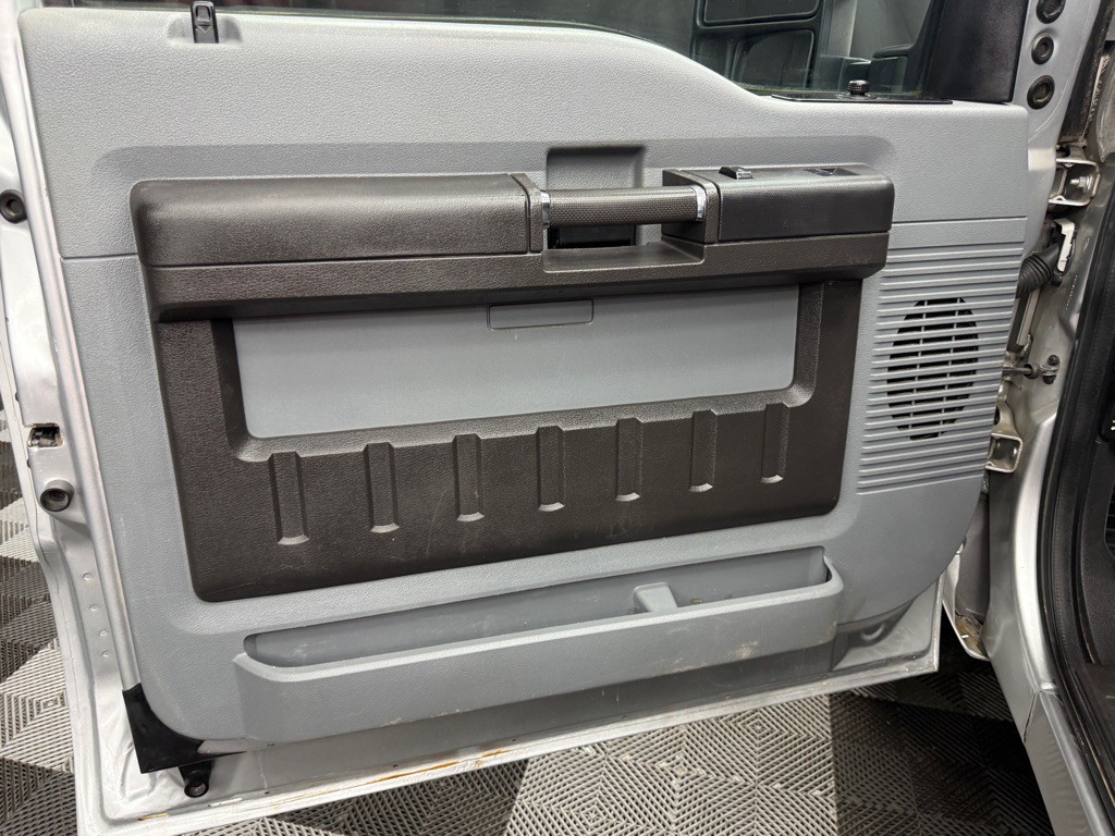 2011 Ford F-250 Image 13