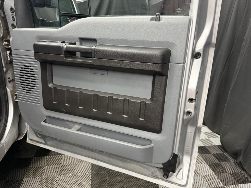 2011 Ford F-250 Image 17