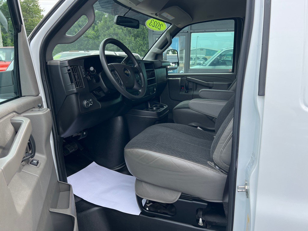 2023 Chevrolet Express Image 8