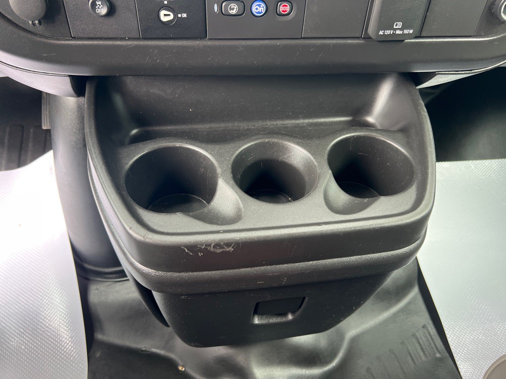 2023 Chevrolet Express Image 18