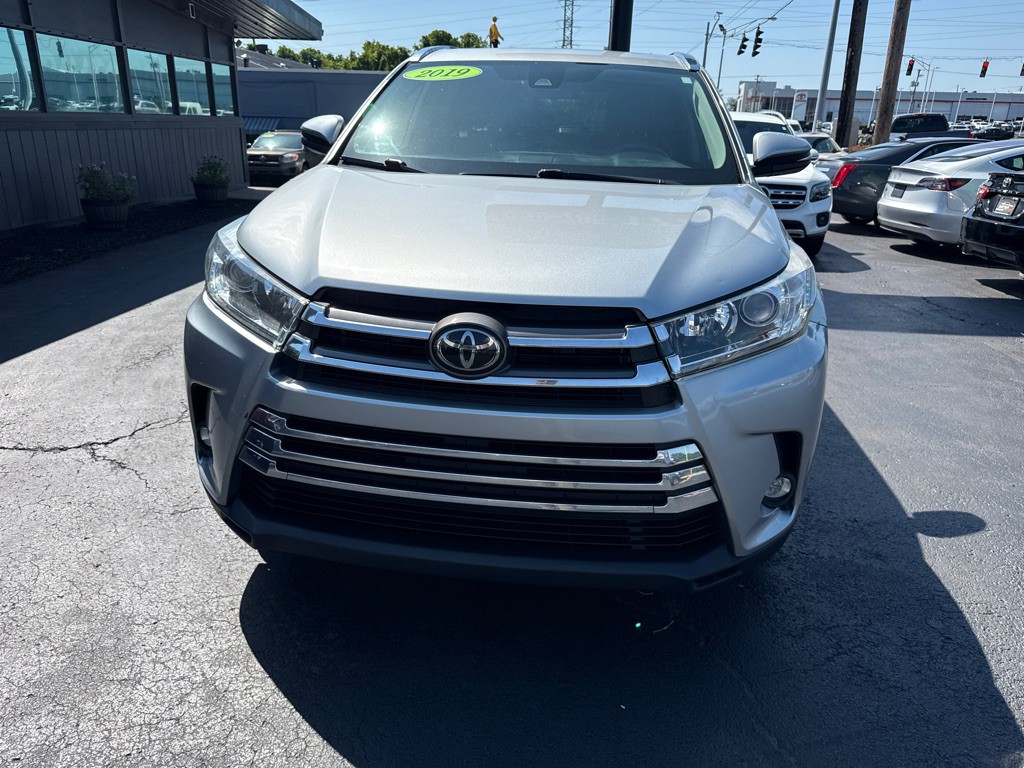 2019 Toyota Highlander Image 12