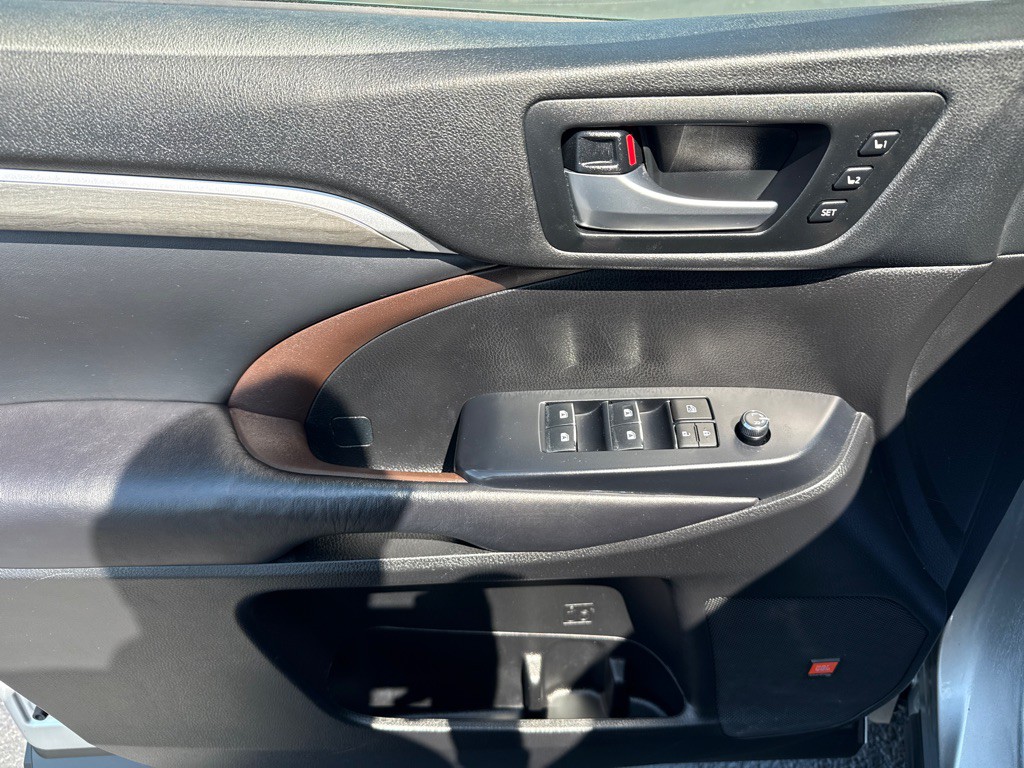 2019 Toyota Highlander Image 14