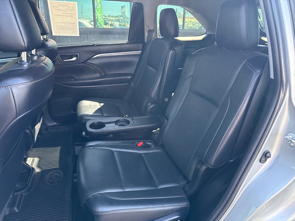 2019 Toyota Highlander Image 16