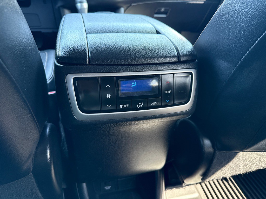 2019 Toyota Highlander Image 18