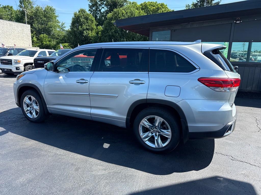 2019 Toyota Highlander Image 4