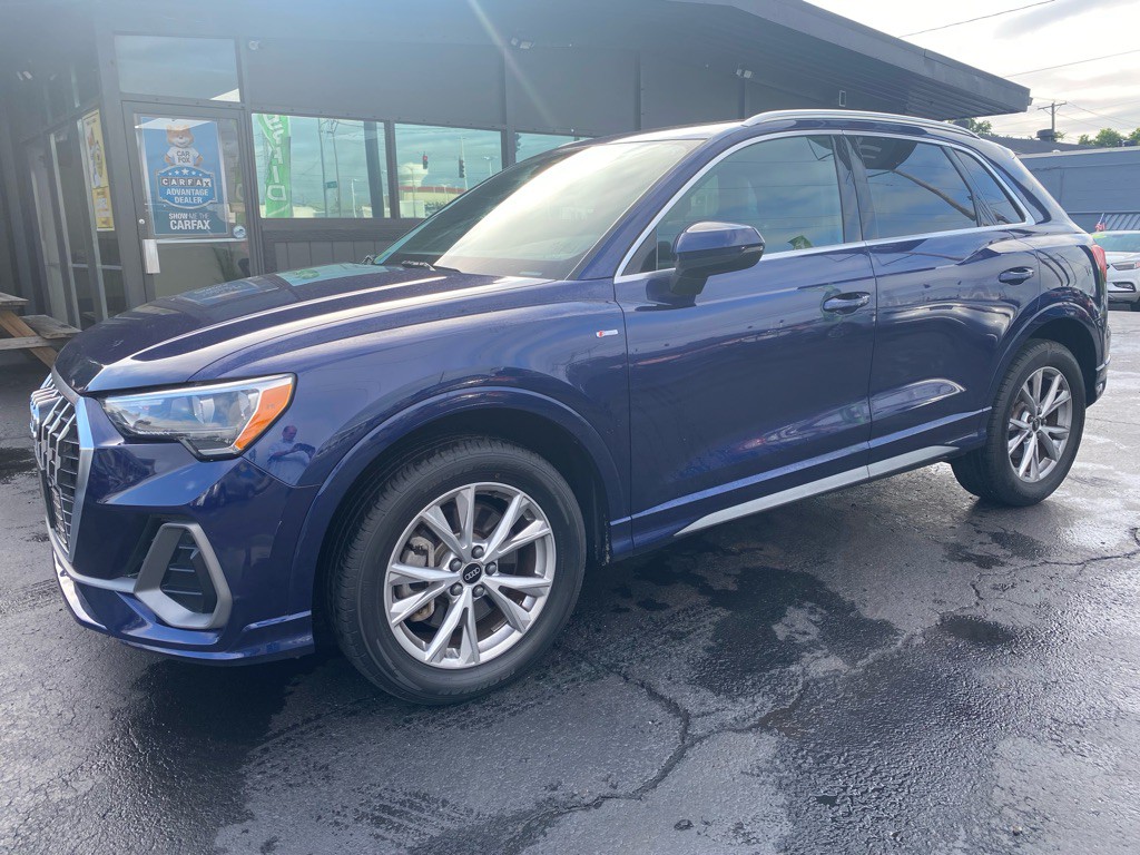 2022 Audi Q3 Image 1