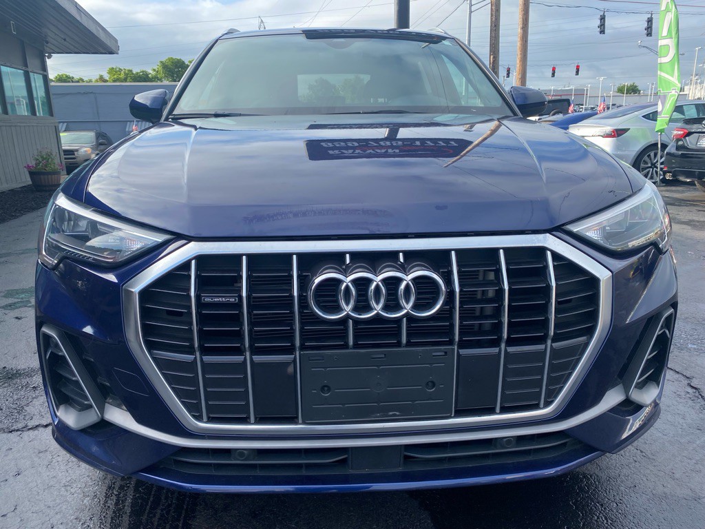 2022 Audi Q3 Image 6
