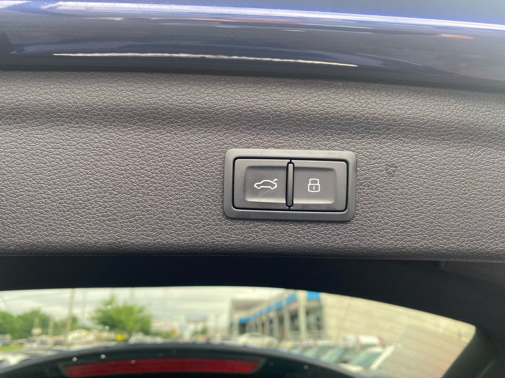 2022 Audi Q3 Image 16