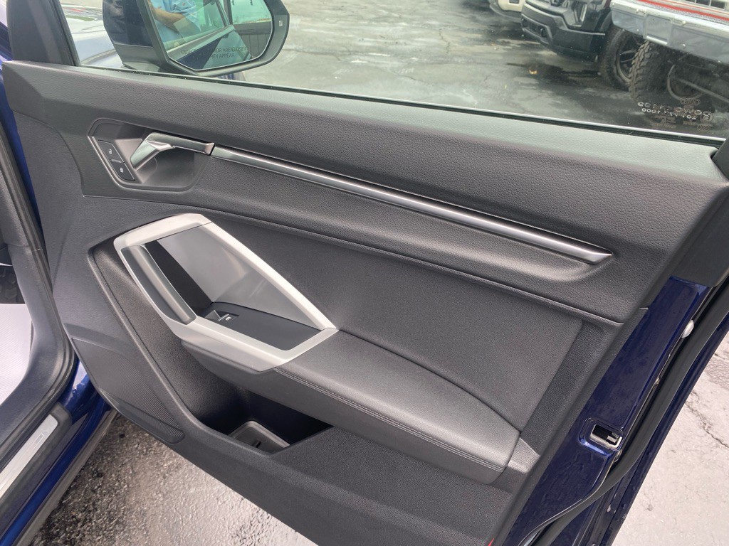 2022 Audi Q3 Image 18