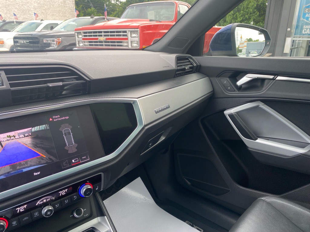 2022 Audi Q3 Image 25