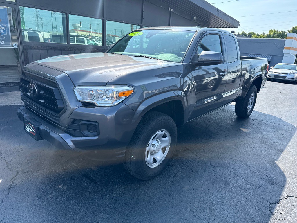 2021 Toyota Tacoma Image 2
