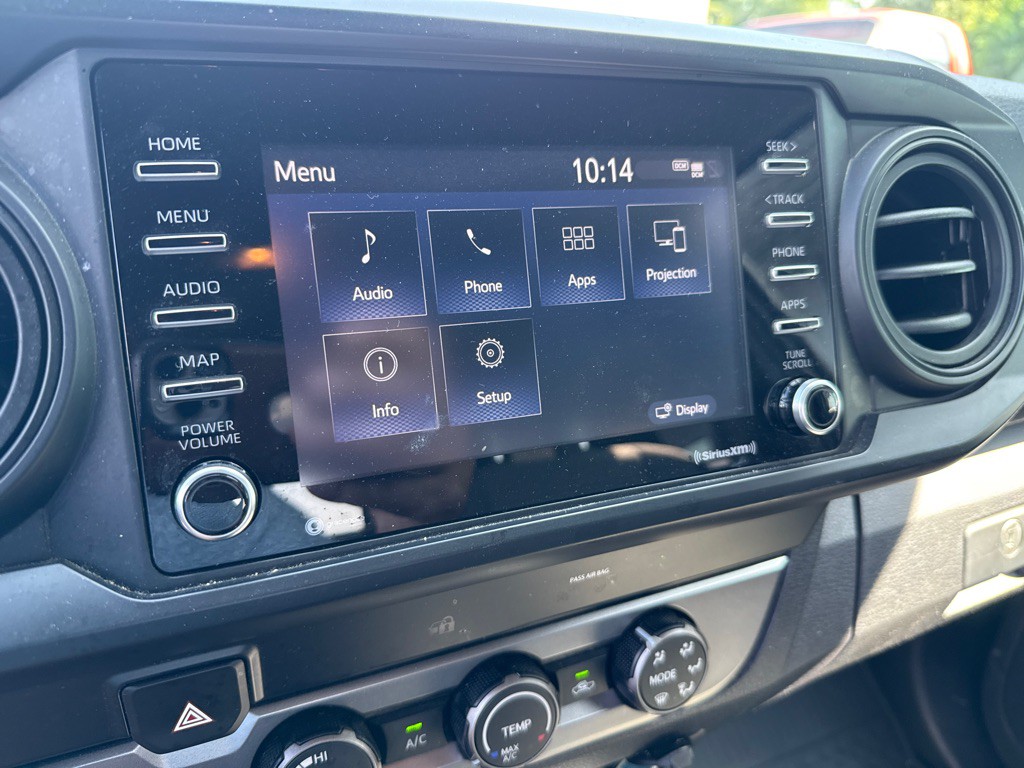 2021 Toyota Tacoma Image 21