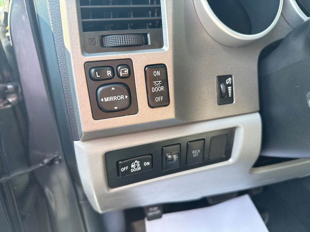 2013 Toyota Tundra Image 12