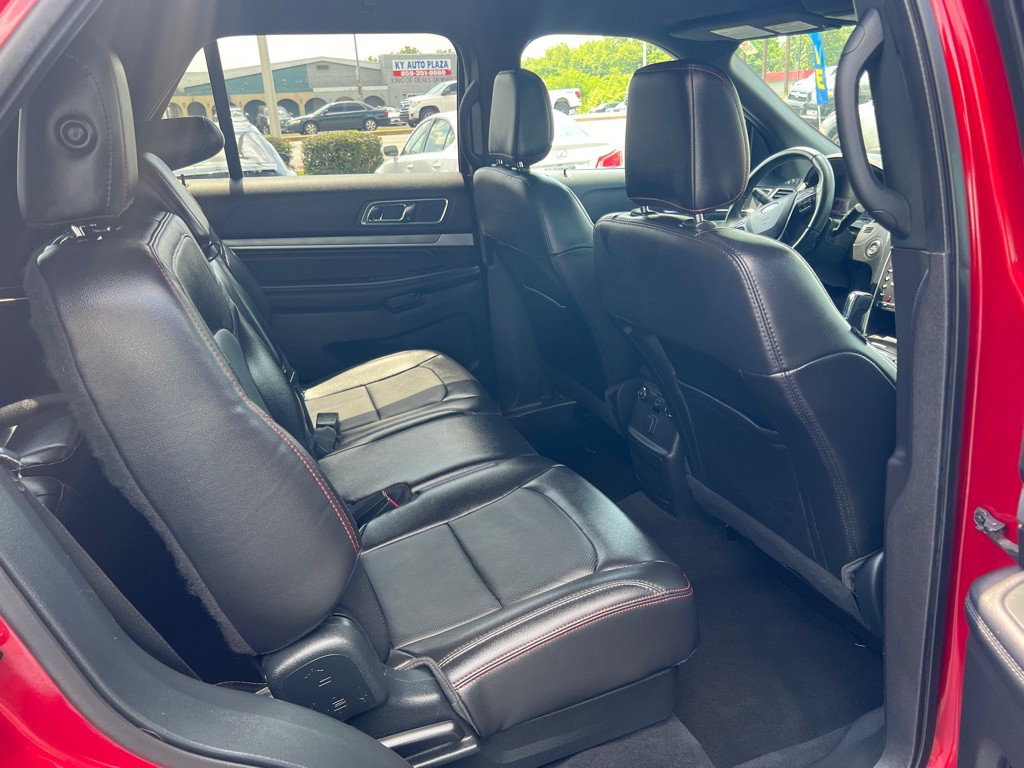 2018 Ford Explorer Image 12