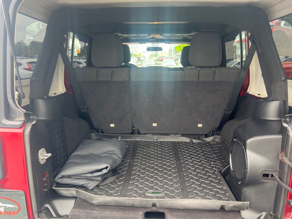 2012 Jeep Wrangler Unlimited Image 14