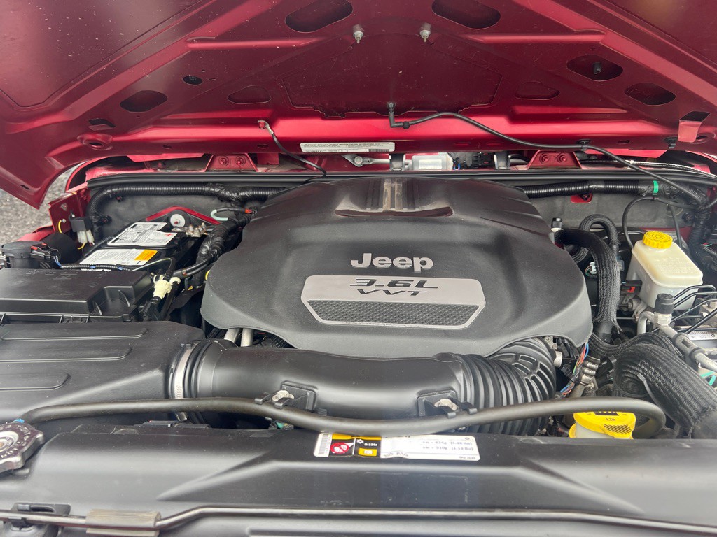 2012 Jeep Wrangler Unlimited Image 19