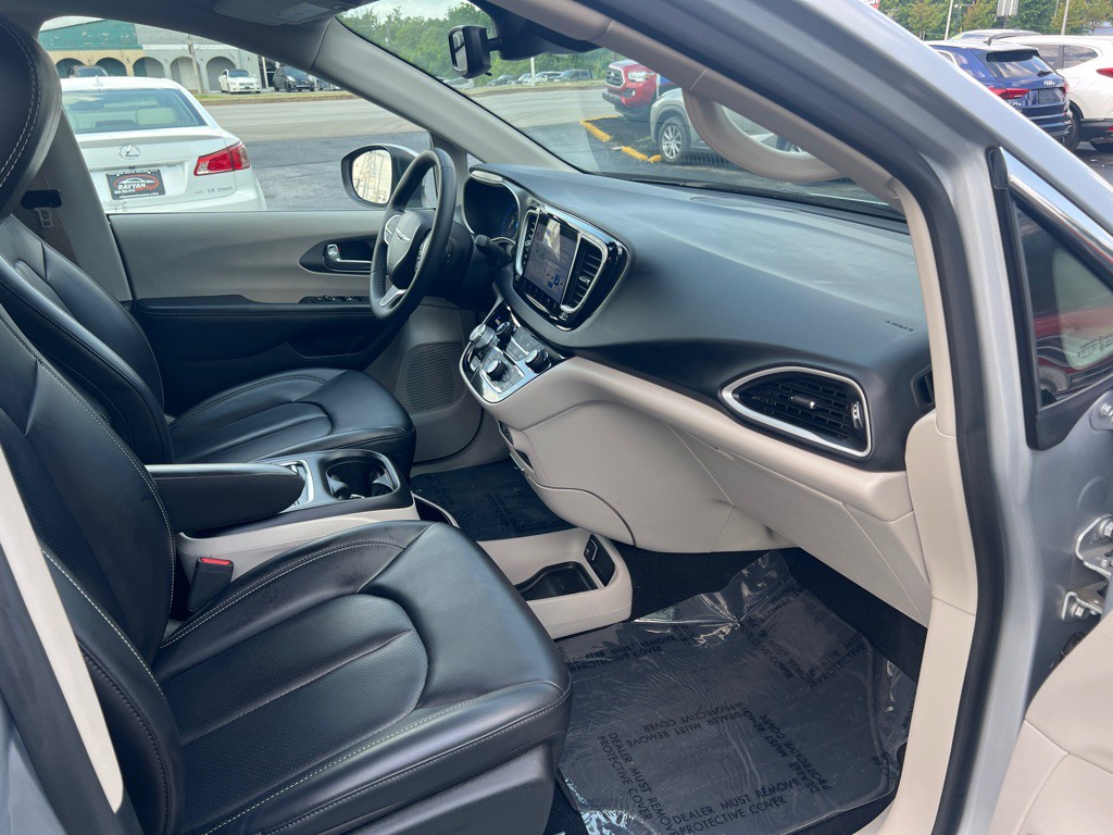 2023 Chrysler Pacifica Image 15