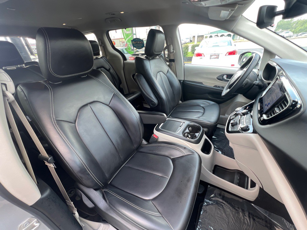 2023 Chrysler Pacifica Image 16