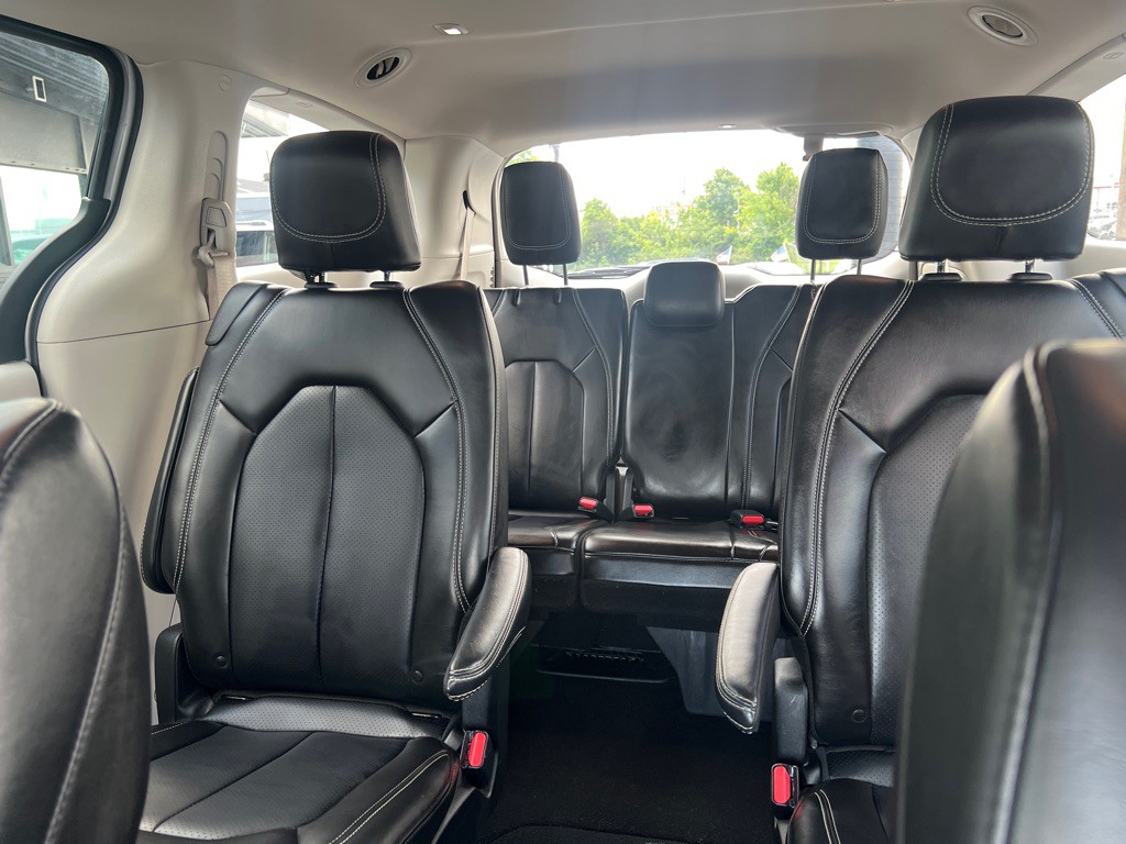 2023 Chrysler Pacifica Image 19