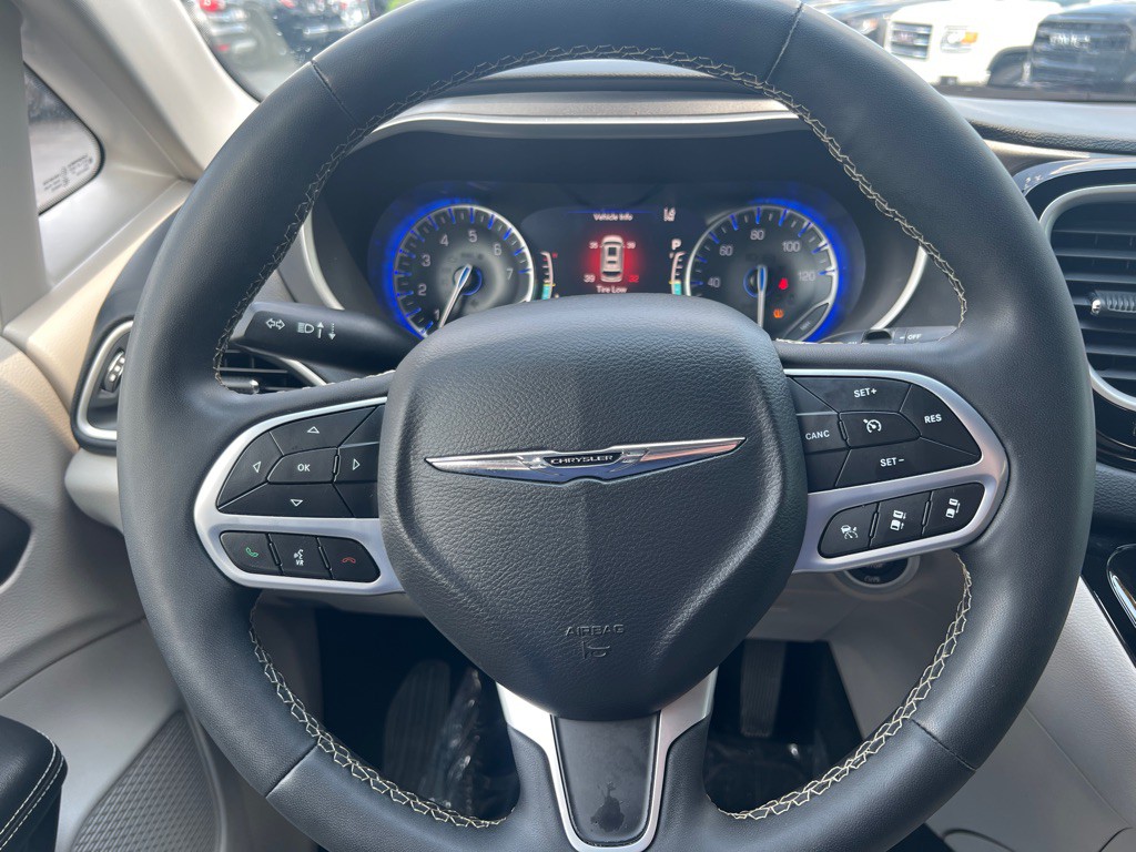 2023 Chrysler Pacifica Image 20