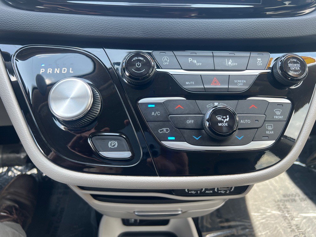 2023 Chrysler Pacifica Image 23