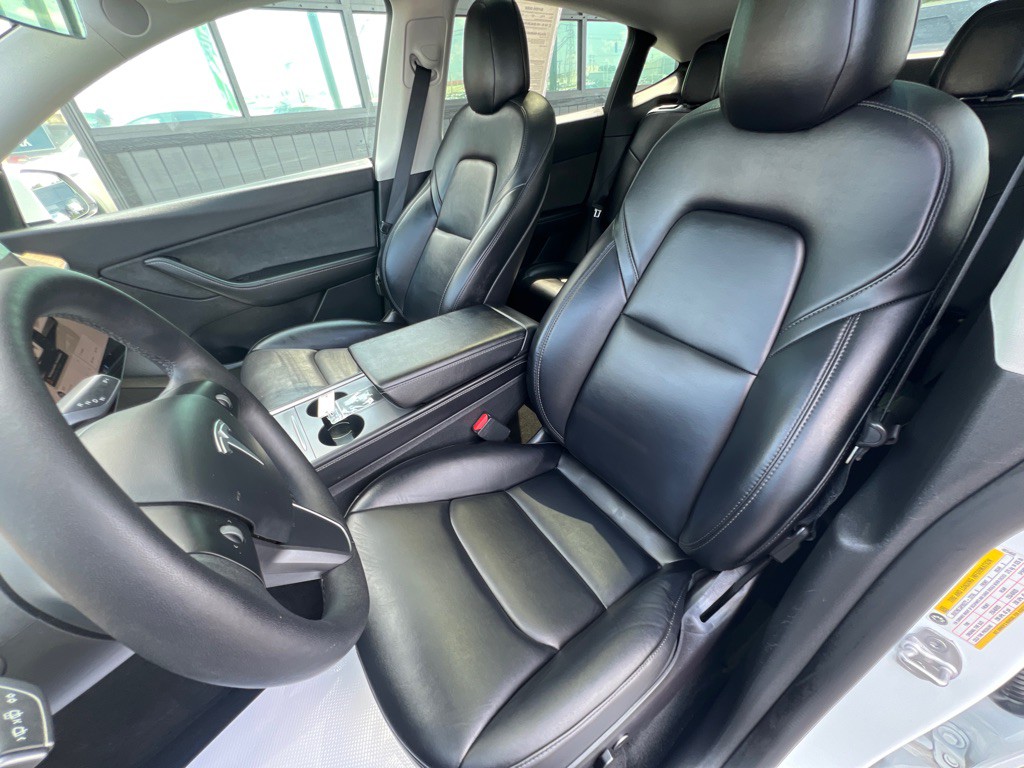 2022 Tesla Model Y Image 11