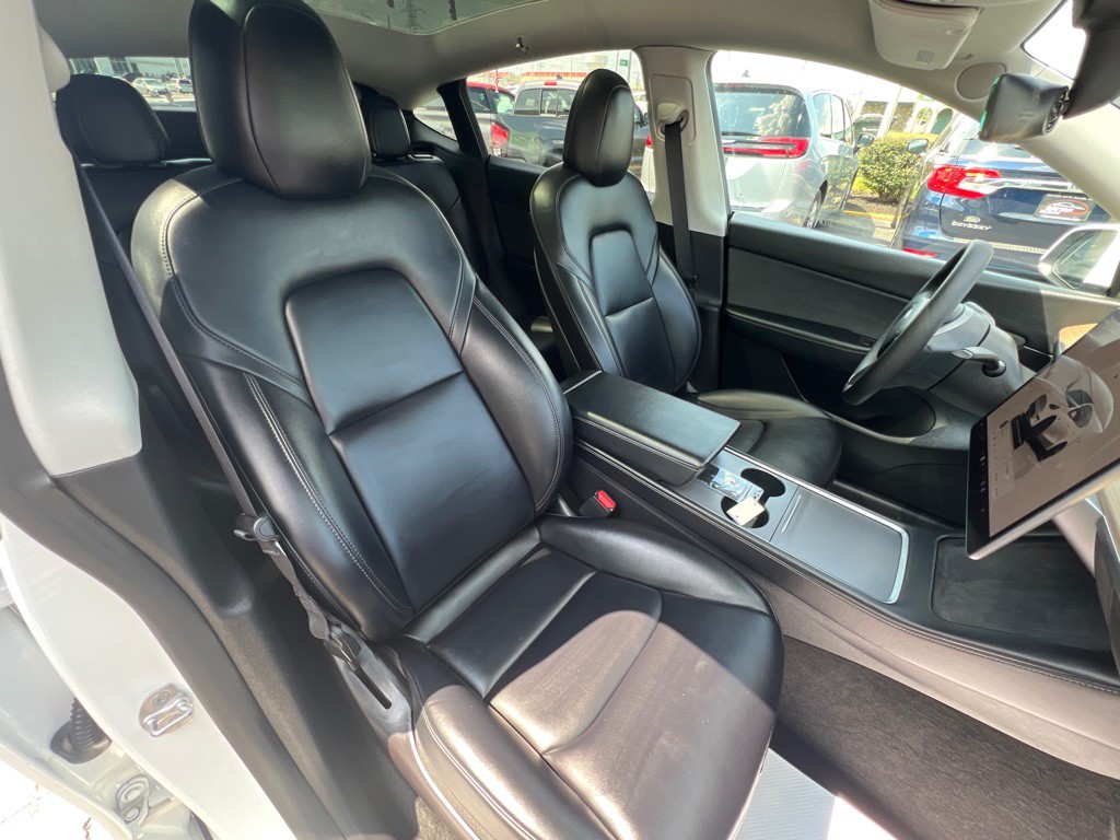 2022 Tesla Model Y Image 18