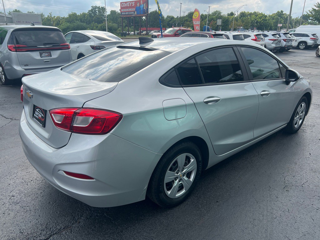 2017 Chevrolet Cruze Image 5
