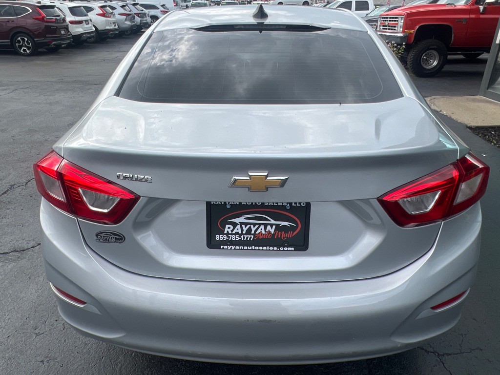 2017 Chevrolet Cruze Image 6