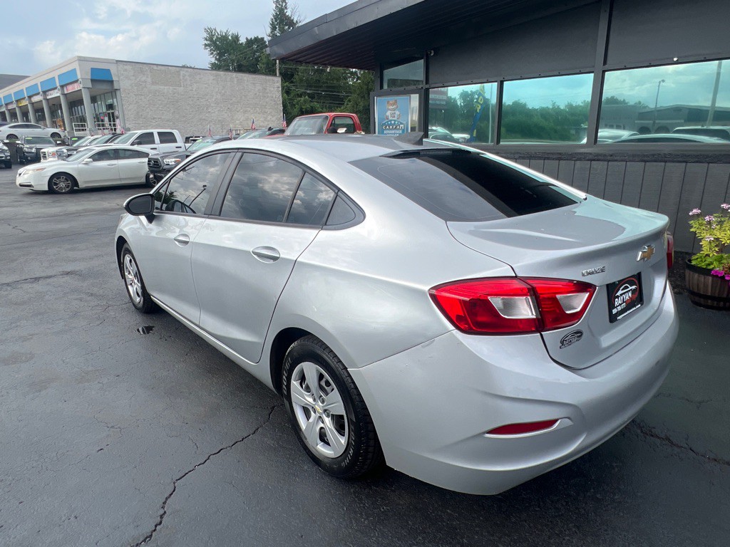 2017 Chevrolet Cruze Image 7