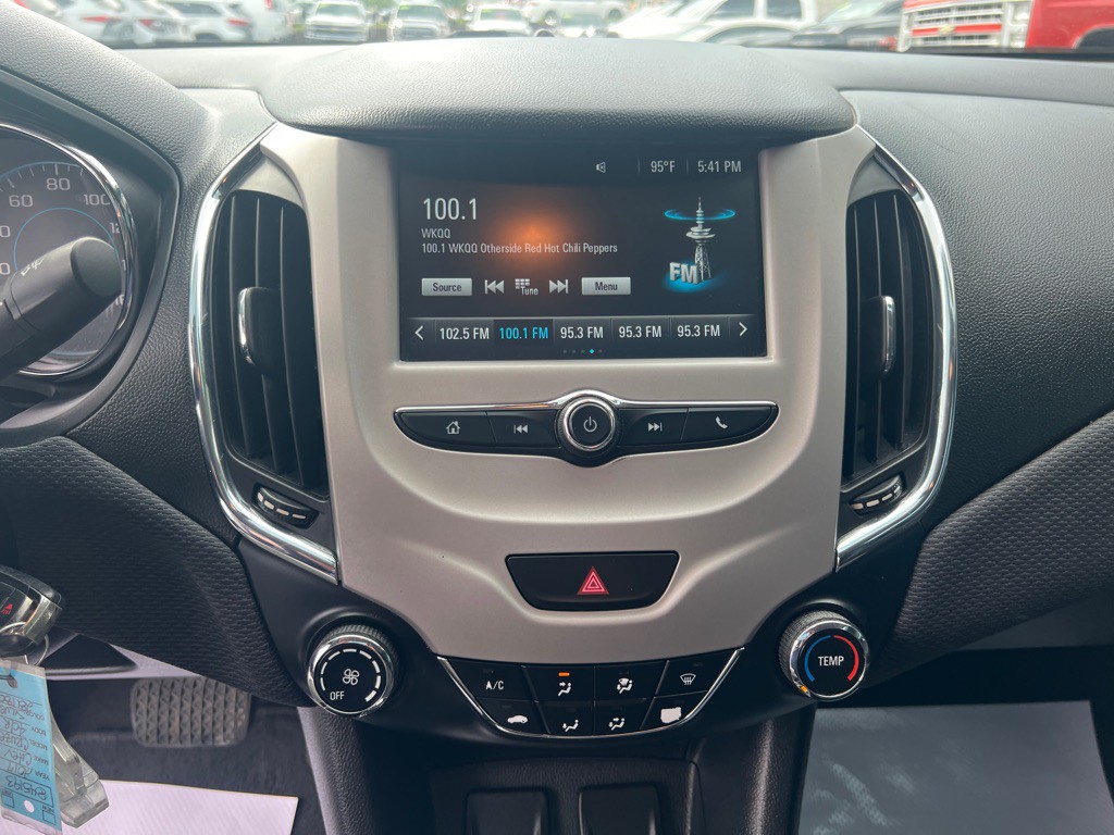 2017 Chevrolet Cruze Image 19
