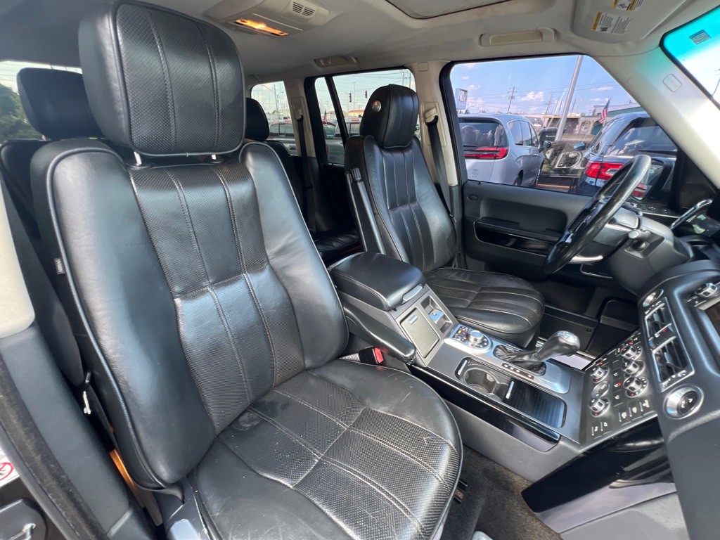 2011 Land Rover Range Rover Image 17