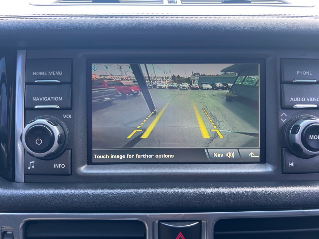 2011 Land Rover Range Rover Image 21