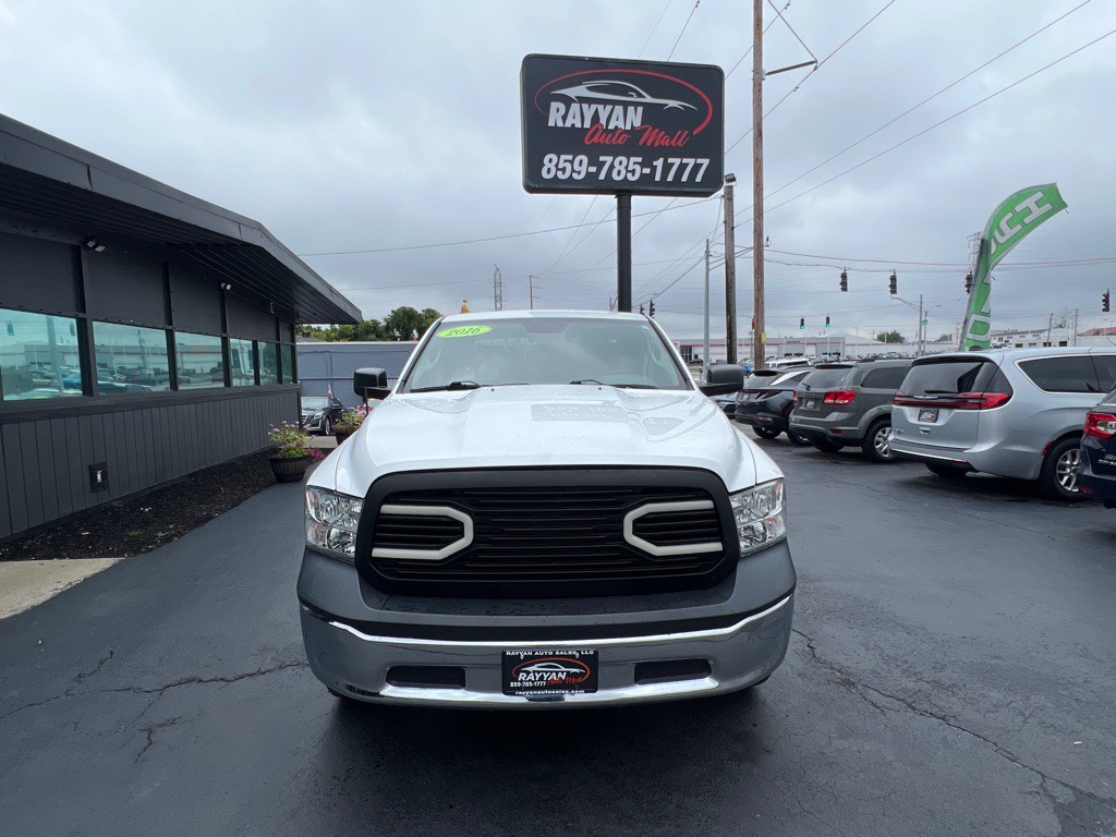 2016 RAM 1500 Image 3