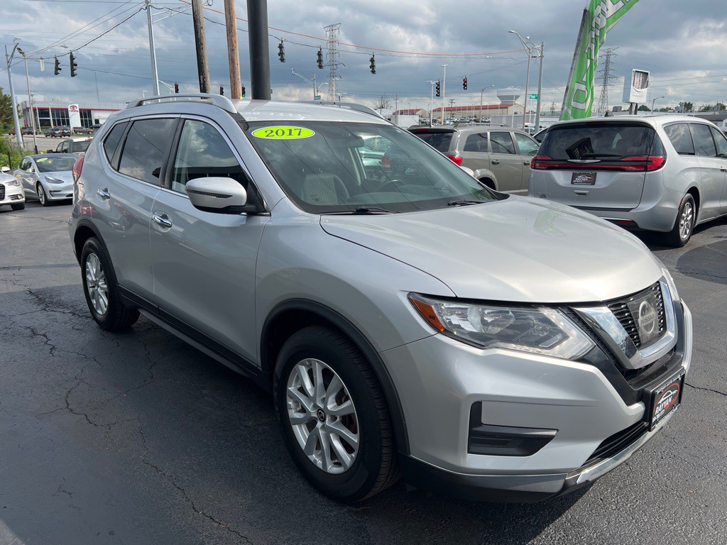 2017 Nissan Rogue Image 4
