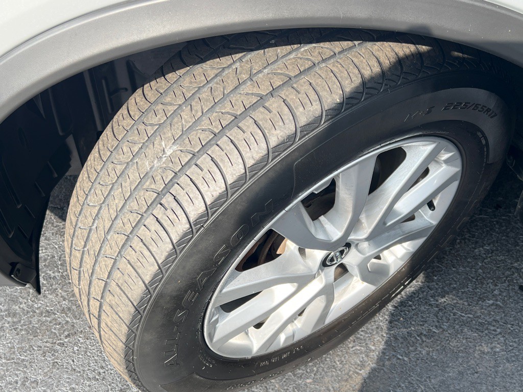 2017 Nissan Rogue Image 18