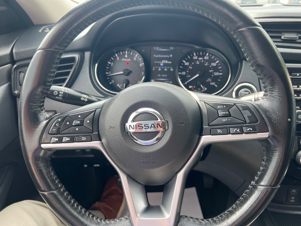 2017 Nissan Rogue Image 21