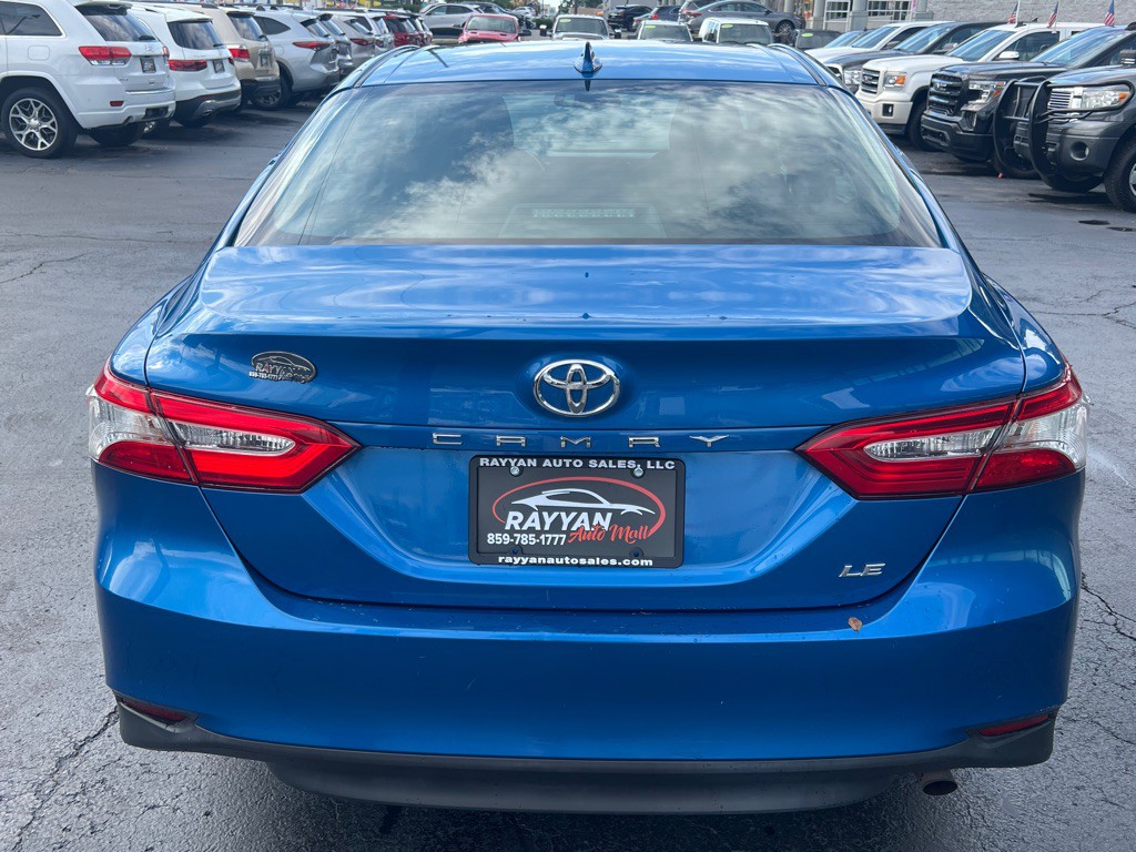 2019 Toyota Camry Image 6