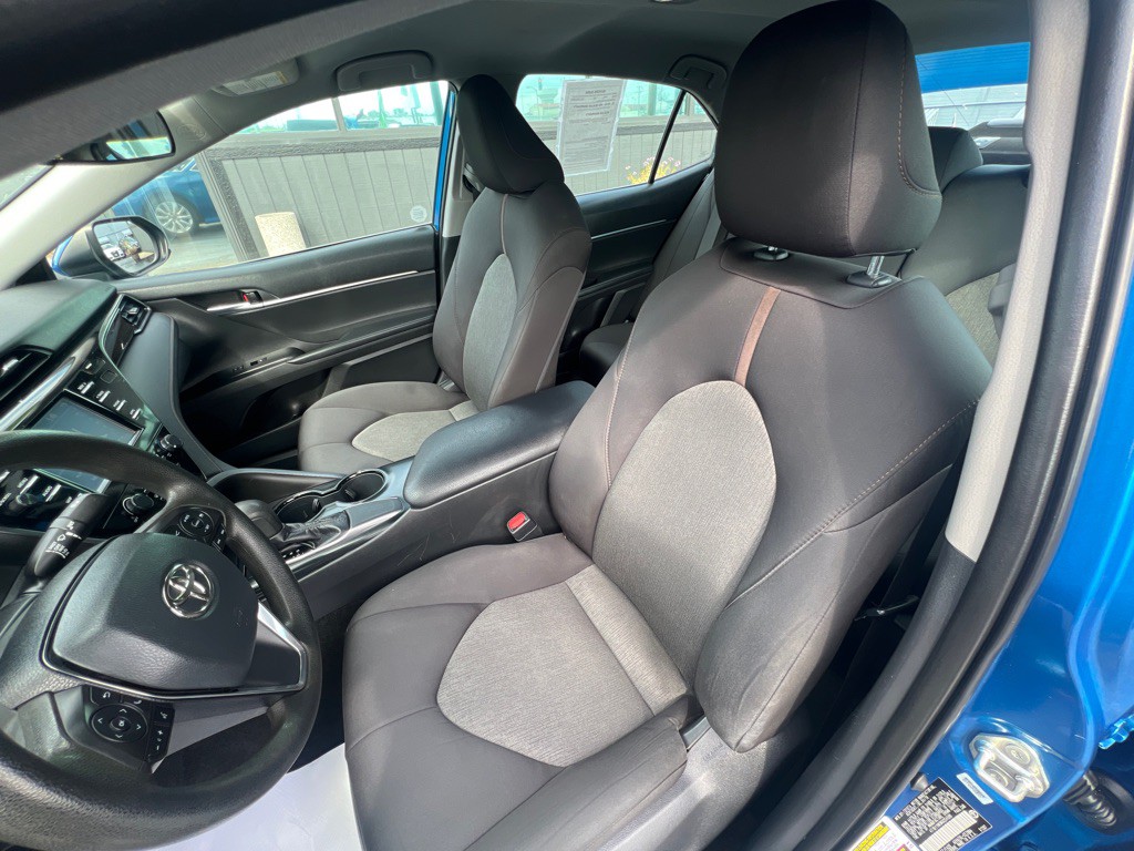 2019 Toyota Camry Image 12