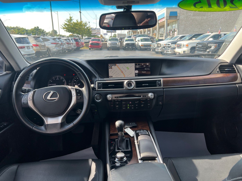 2015 Lexus GS Image 16