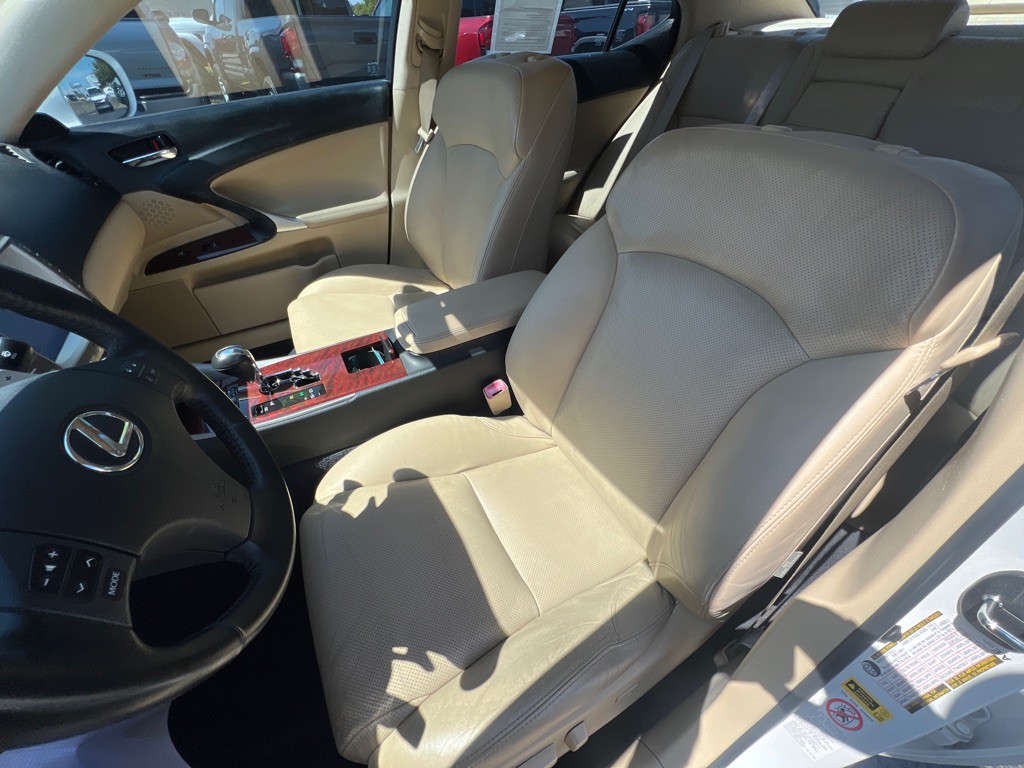 2008 Lexus IS Image 8