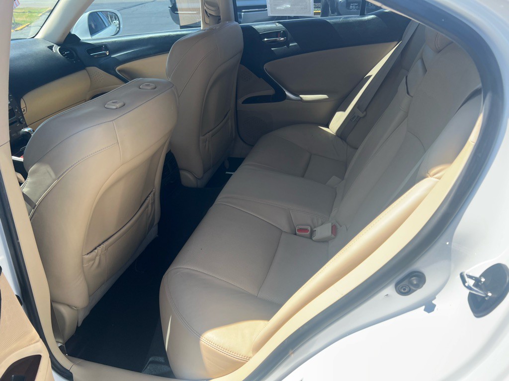 2008 Lexus IS Image 9