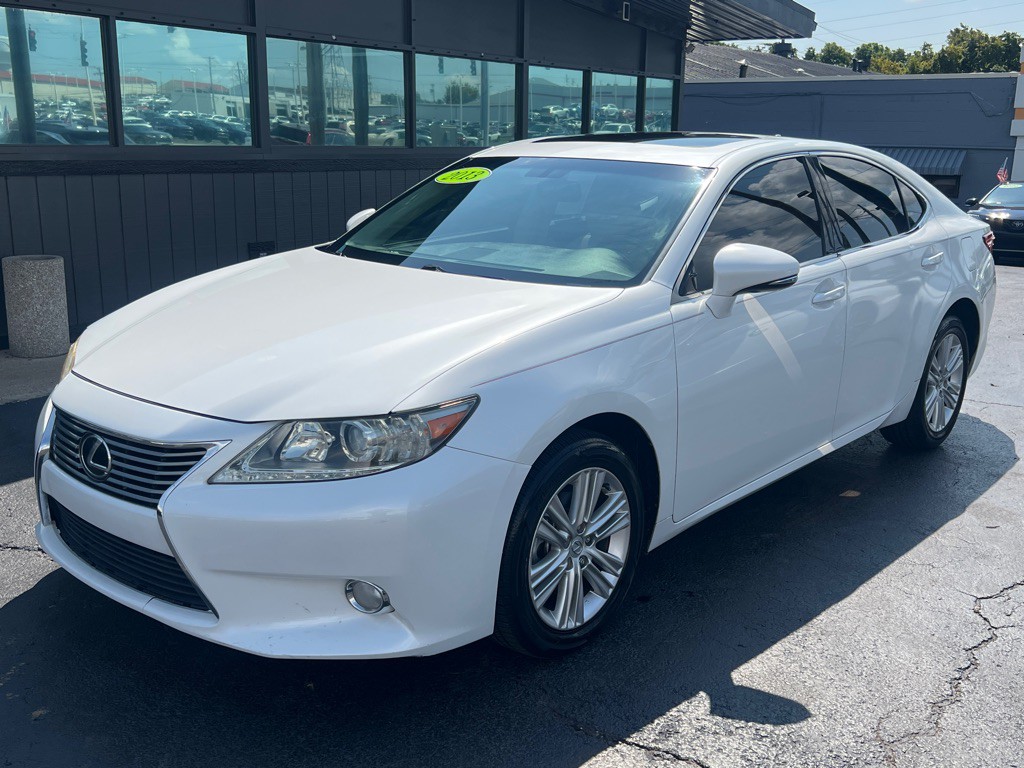 2013 Lexus ES Image 1