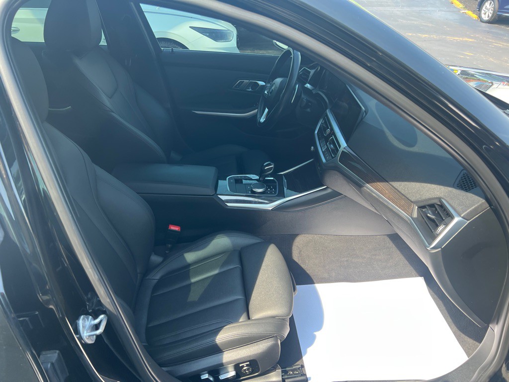 2019 BMW 3 Series Image 17