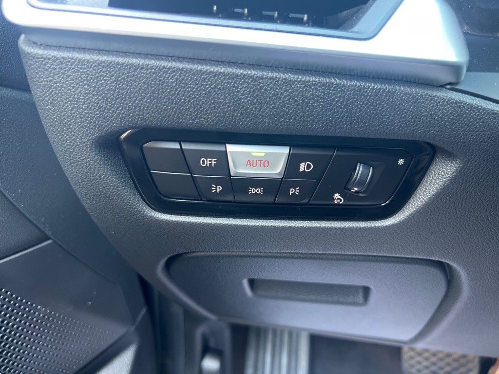 2019 BMW 3 Series Image 24