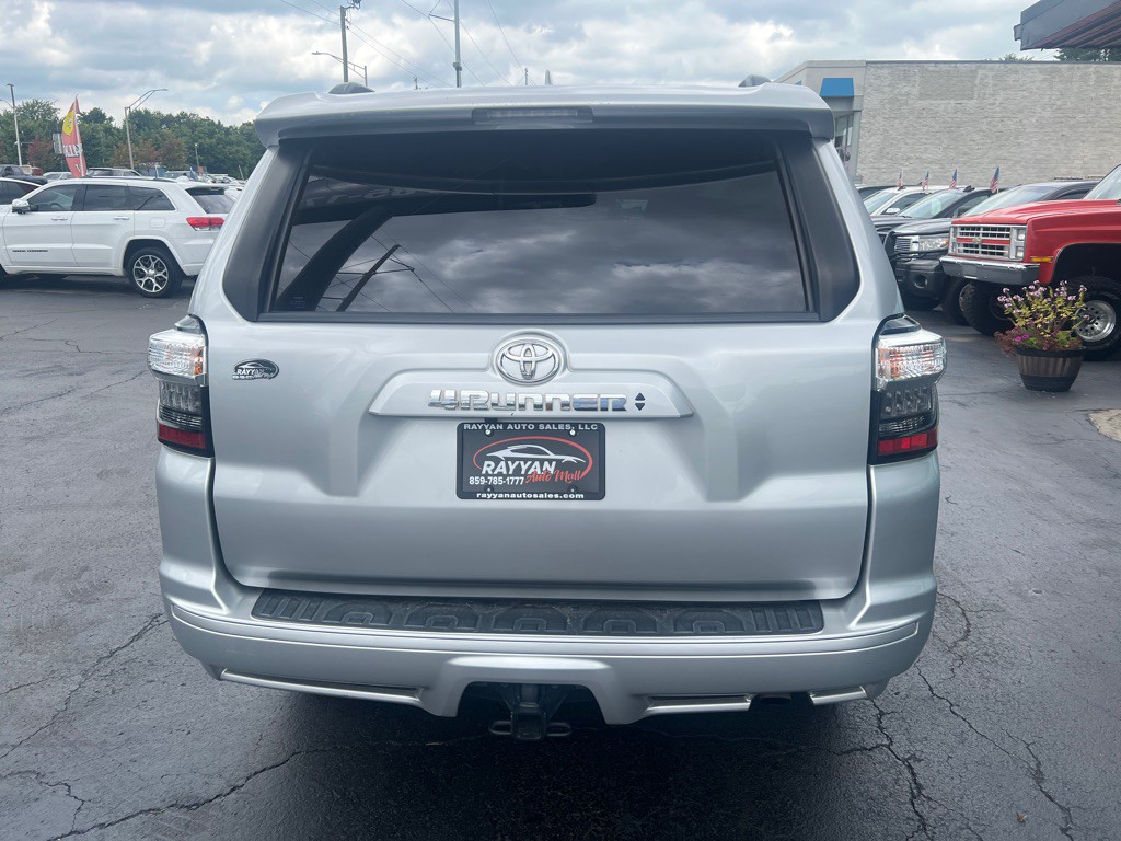 2022 Toyota 4Runner Image 5