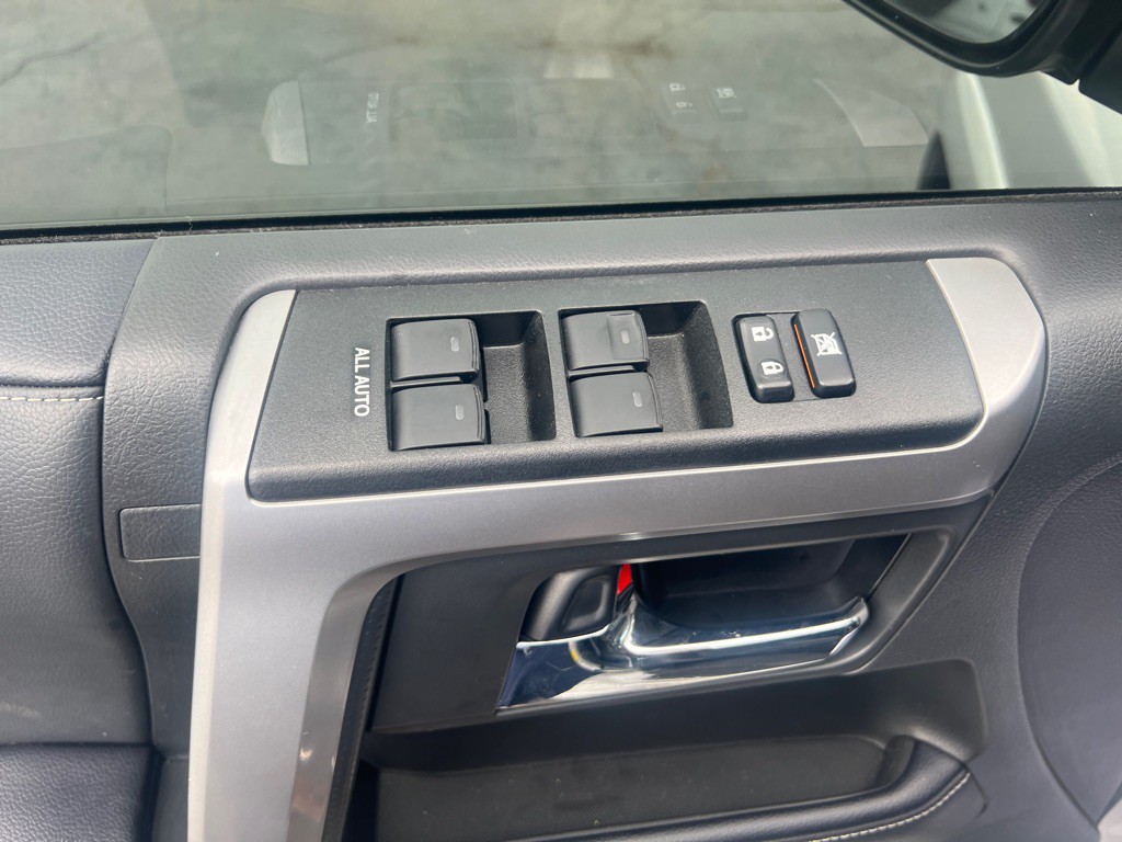 2022 Toyota 4Runner Image 16