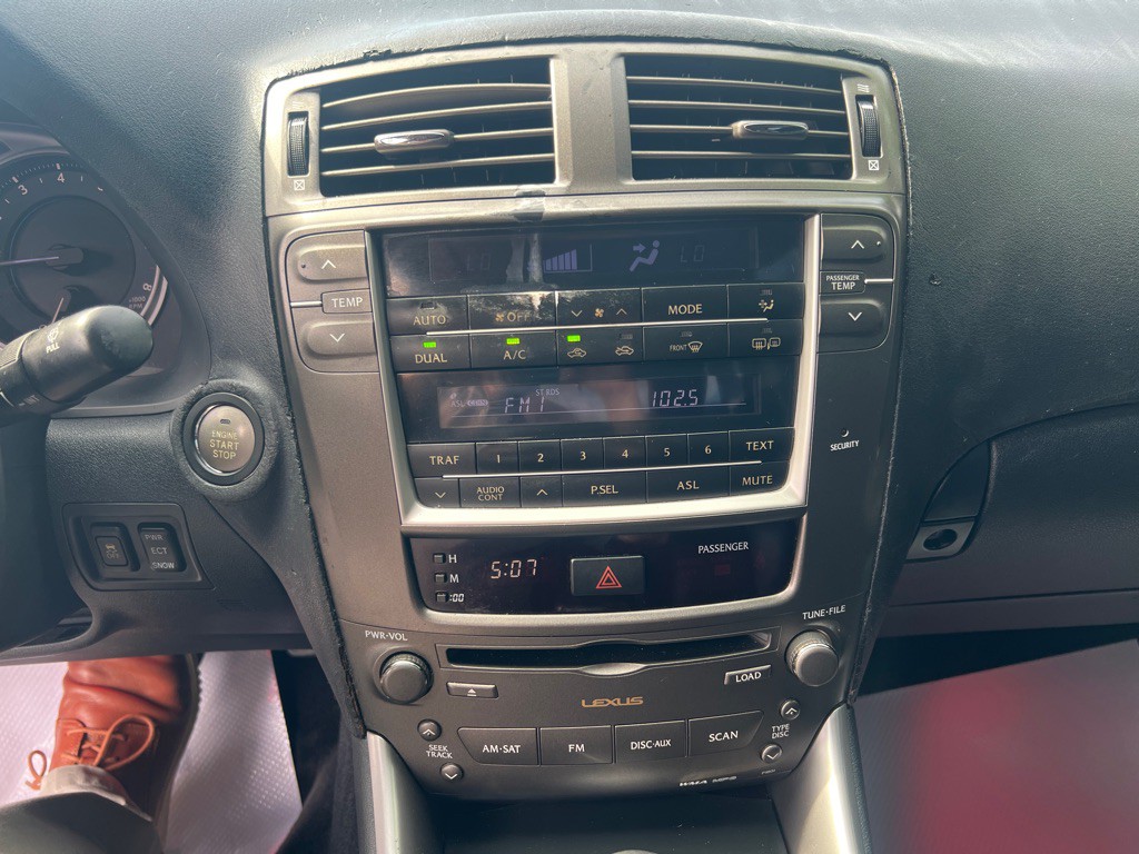 2007 Lexus IS Image 19